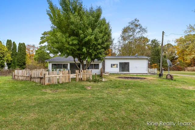 $139,900 | 876 North Briggs Road, Quincy, MI 49082