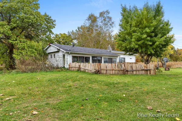 $123,000 | 876 North Briggs Road, Quincy, MI 49082