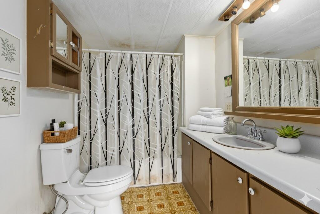 876 North Briggs Road Quincy, MI 49082 - Photo 9 of 28 876 Briggs Rd Google 1013