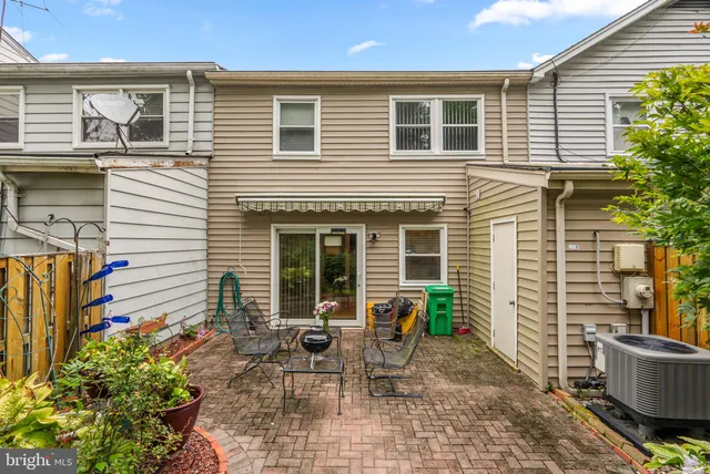 $325,000 | 12528 Woodstock Drive East, Upper Marlboro, MD 20772