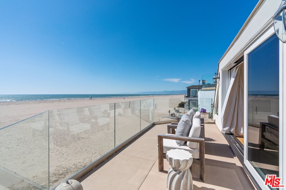 3521 Ocean Drive Oxnard, CA 93035 - Photo 22 of 53 a view of a living room with furniture