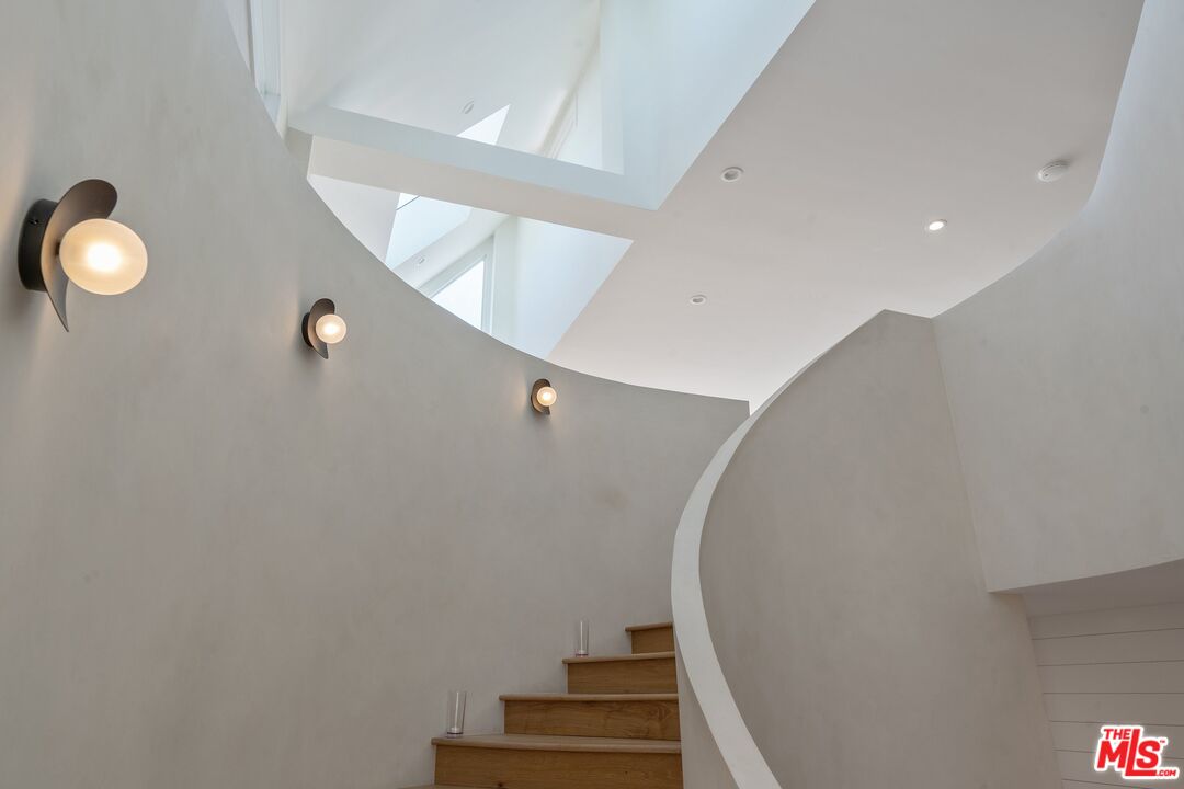 3521 Ocean Drive Oxnard, CA 93035 - Photo 28 of 53 a view of entryway and hall with wooden floor