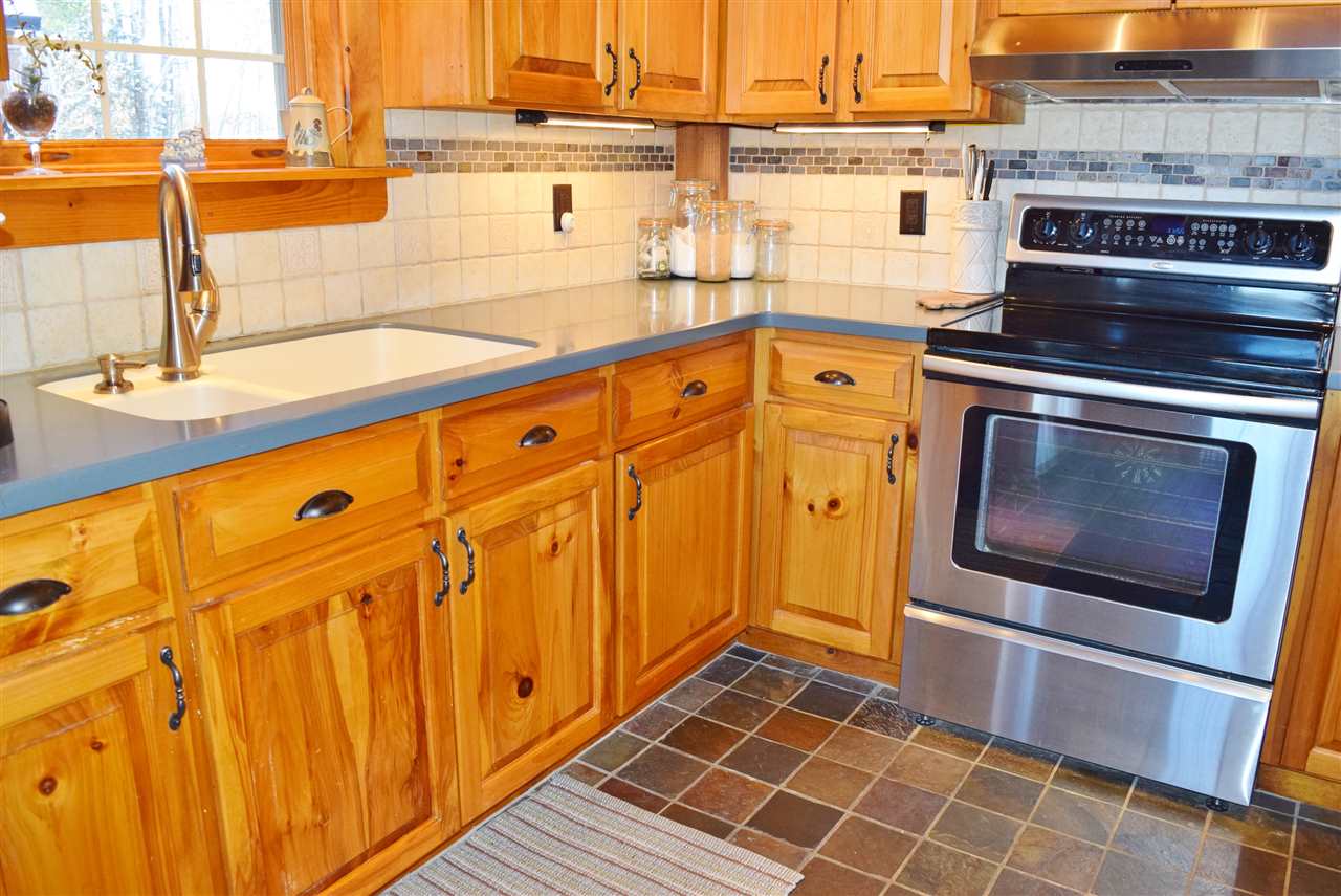 3 White Oak Lane Lunenburg, VT 05906 - Photo 9 of 40
