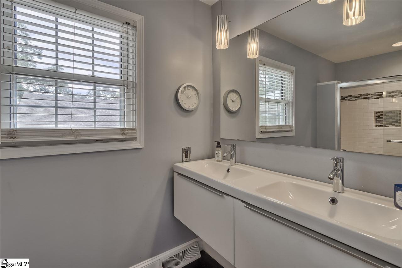 2913 Old Easley Bridge Road Greenville, SC 29611 - Photo 17 of 26