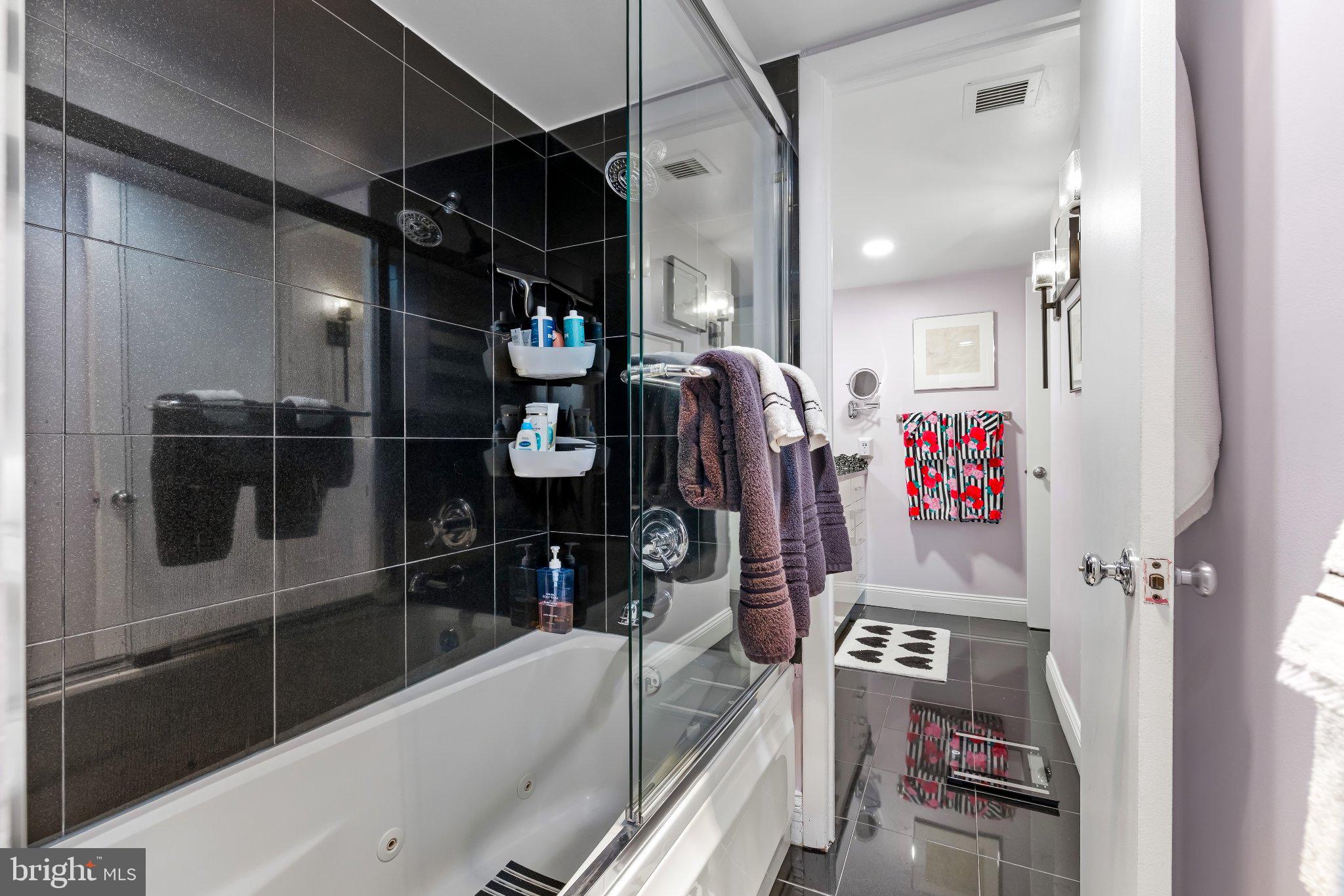 111 Hamlet Hill Road, Unit 414 Baltimore, MD 21210 - Photo 19 of 34 Gallery Image 19