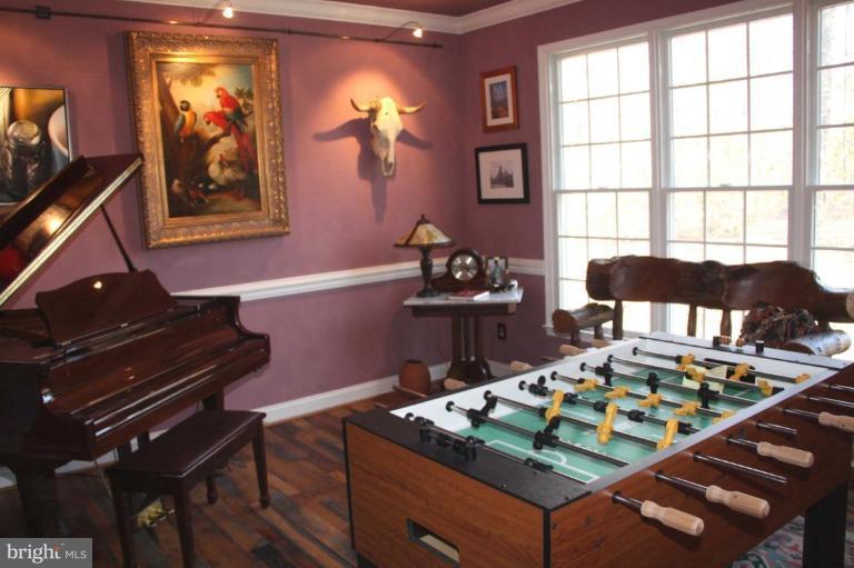 3209 Homewood Road Davidsonville, MD 21035 - Photo 7 of 11 Living Room