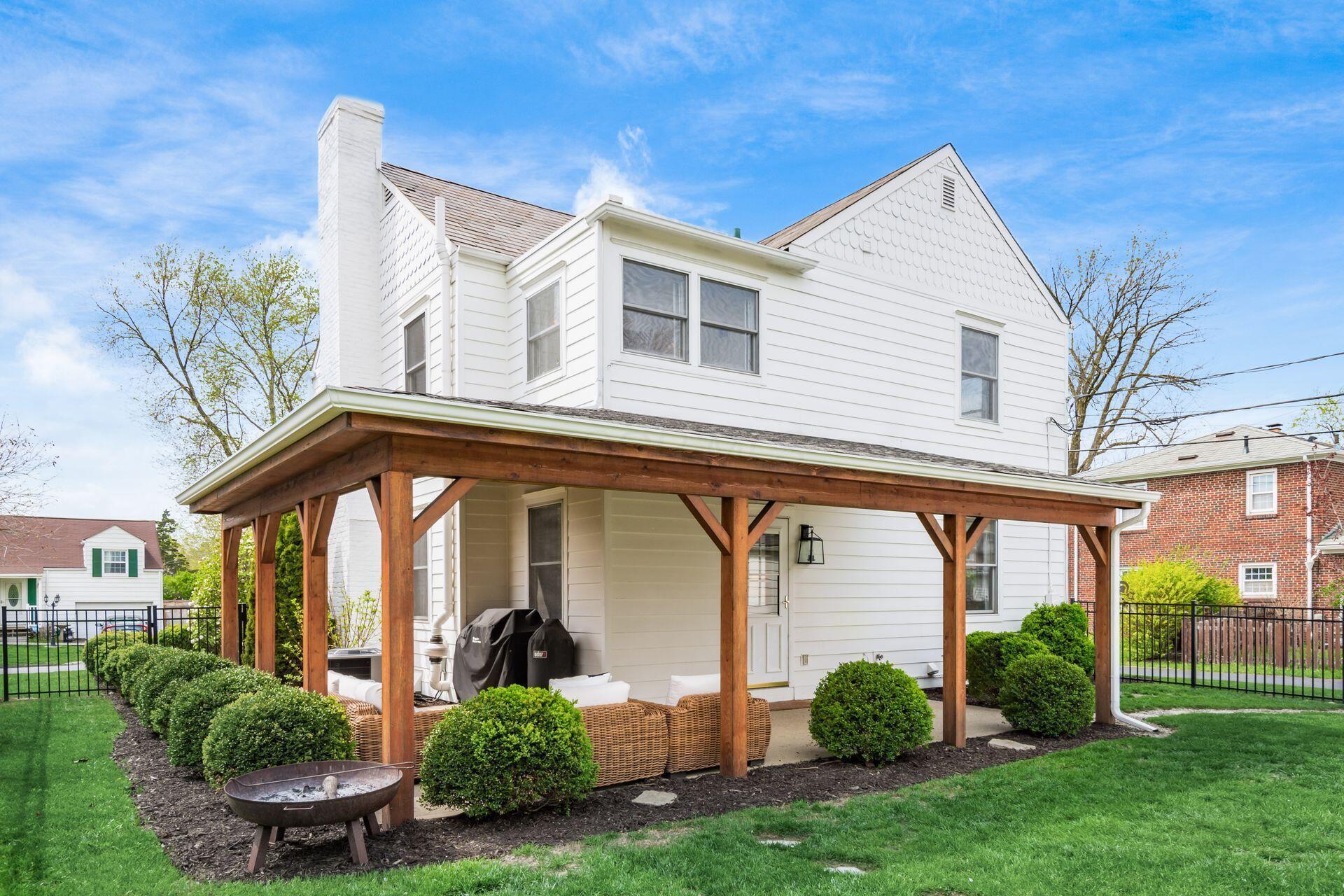 432 South Chesterfield Road Columbus, OH 43209 - Photo 42 of 60 Rear Exterior Covered Patio