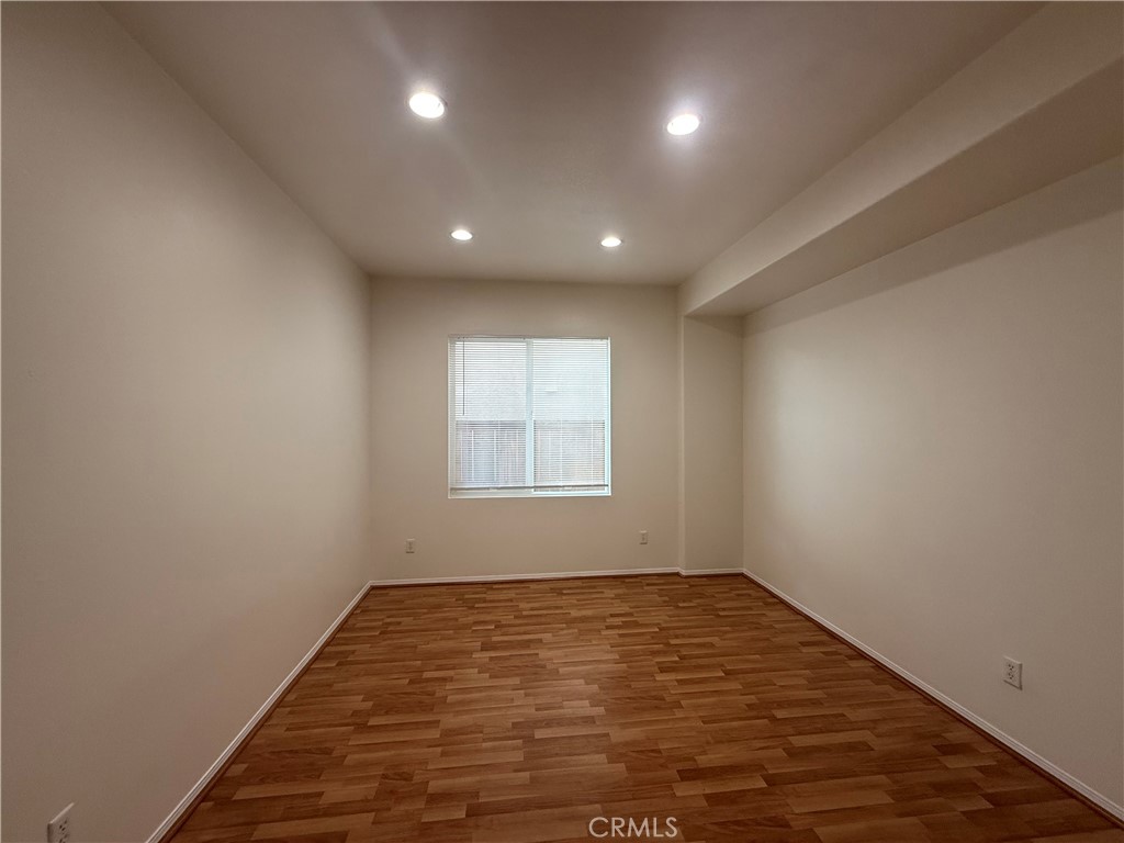 1427 Adderstone Way Perris, CA 92571 - Photo 12 of 36