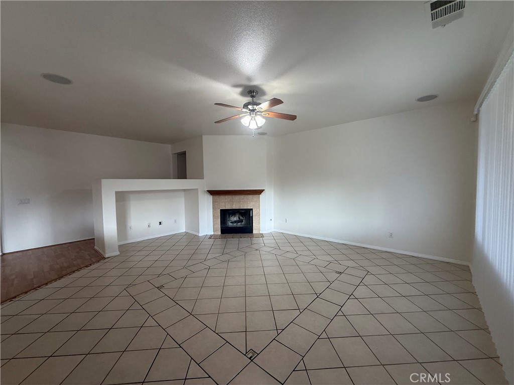 1427 Adderstone Way Perris, CA 92571 - Photo 14 of 36