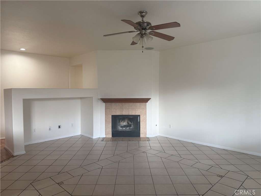 1427 Adderstone Way Perris, CA 92571 - Photo 15 of 36