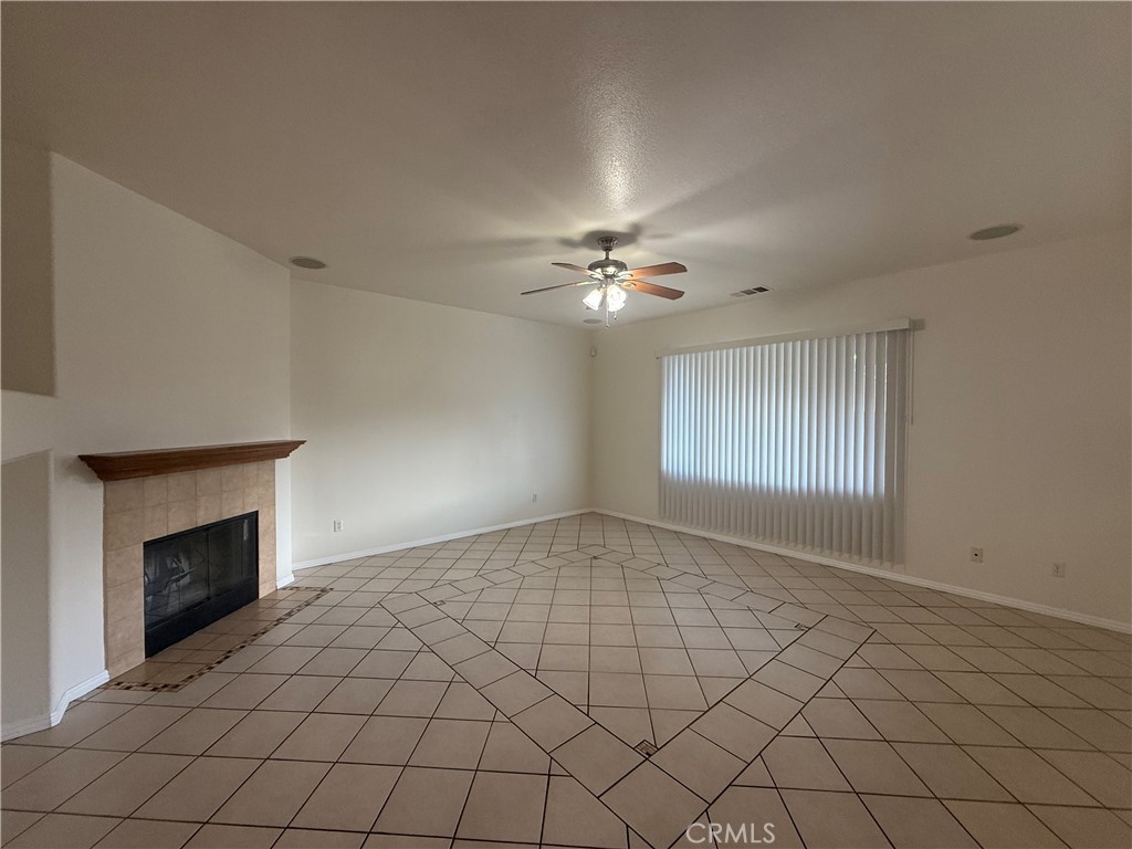 1427 Adderstone Way Perris, CA 92571 - Photo 17 of 36