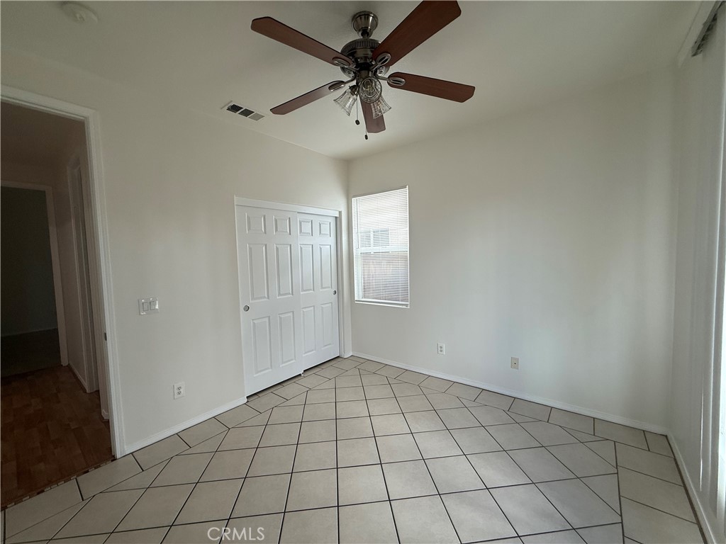 1427 Adderstone Way Perris, CA 92571 - Photo 19 of 36