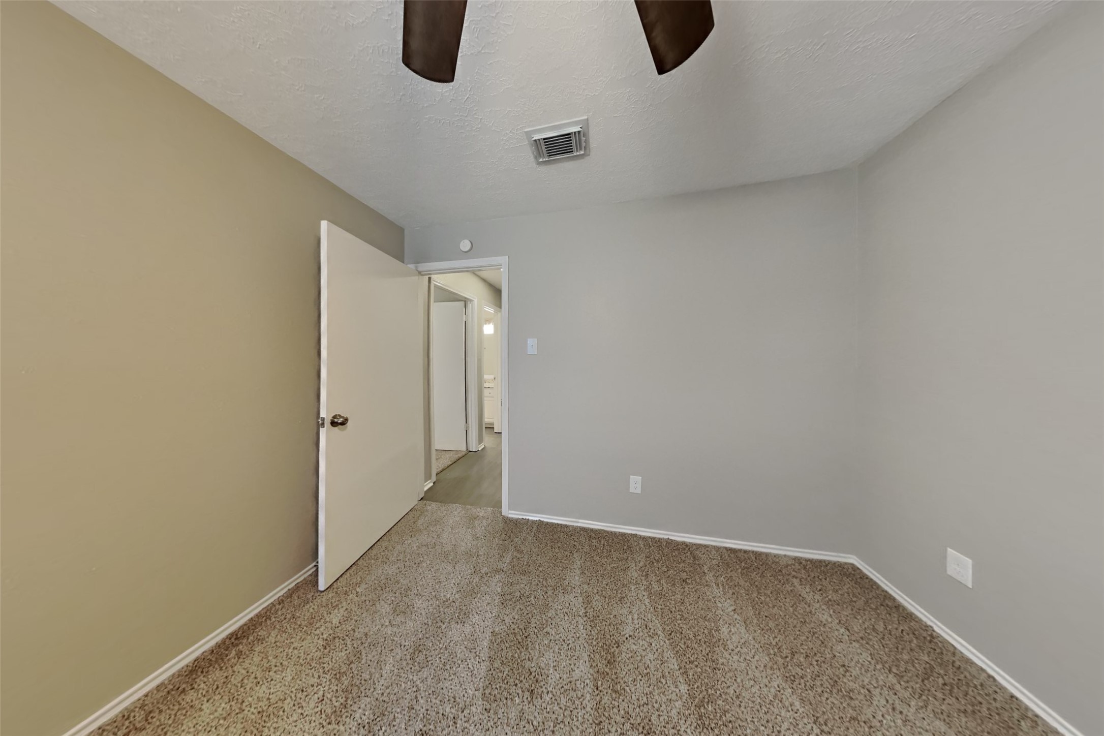 2007 Barronett Bend Sugar Land, TX 77478 - Photo 14 of 18