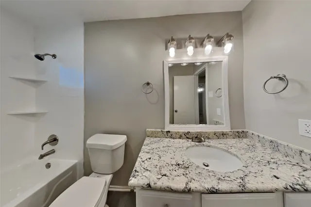 $1,920 | 2007 Barronett Bend, Sugar Land, TX 77478