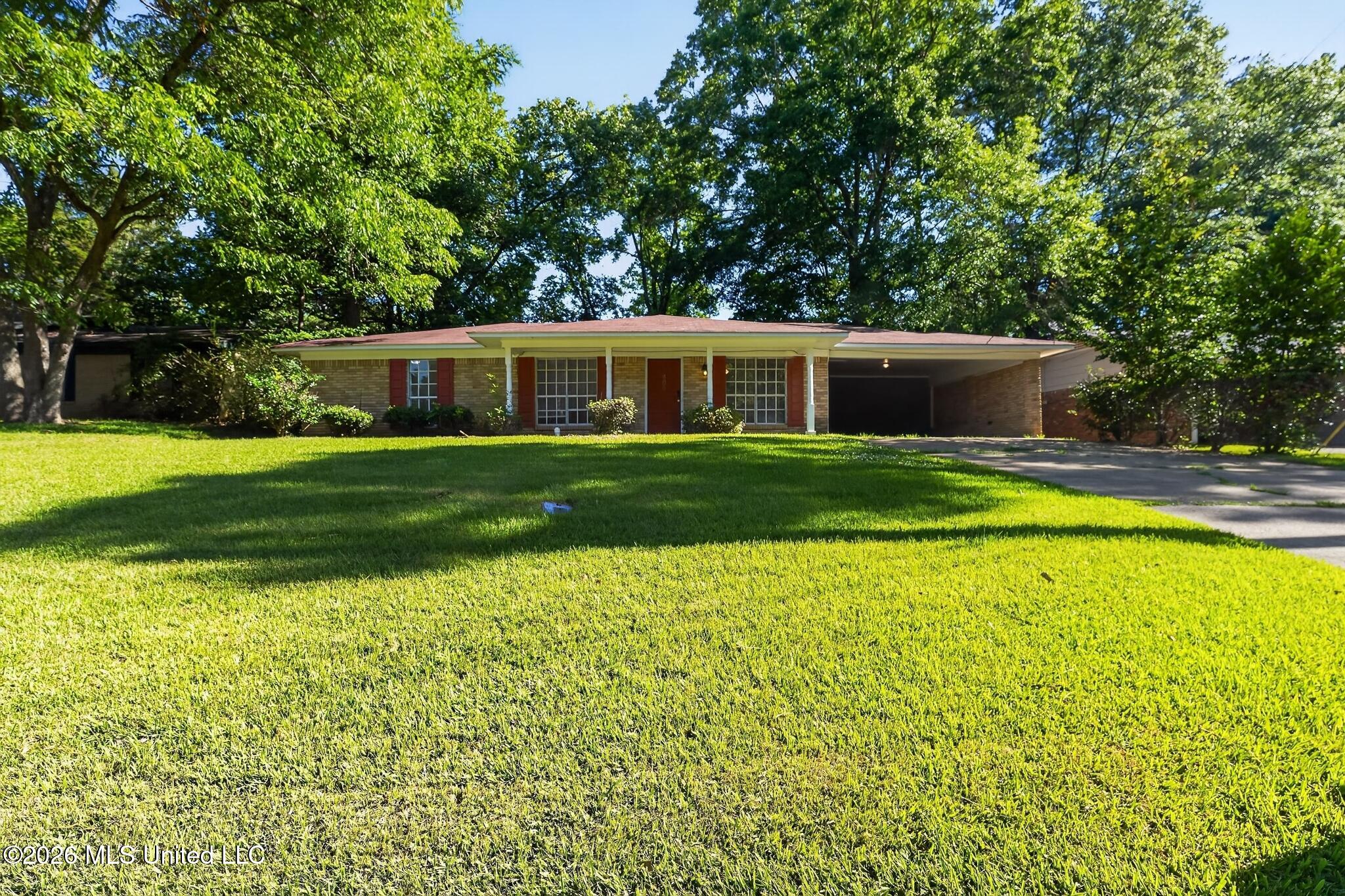 405 Crestview Drive Clinton, MS 39056 - Photo 1 of 20 405