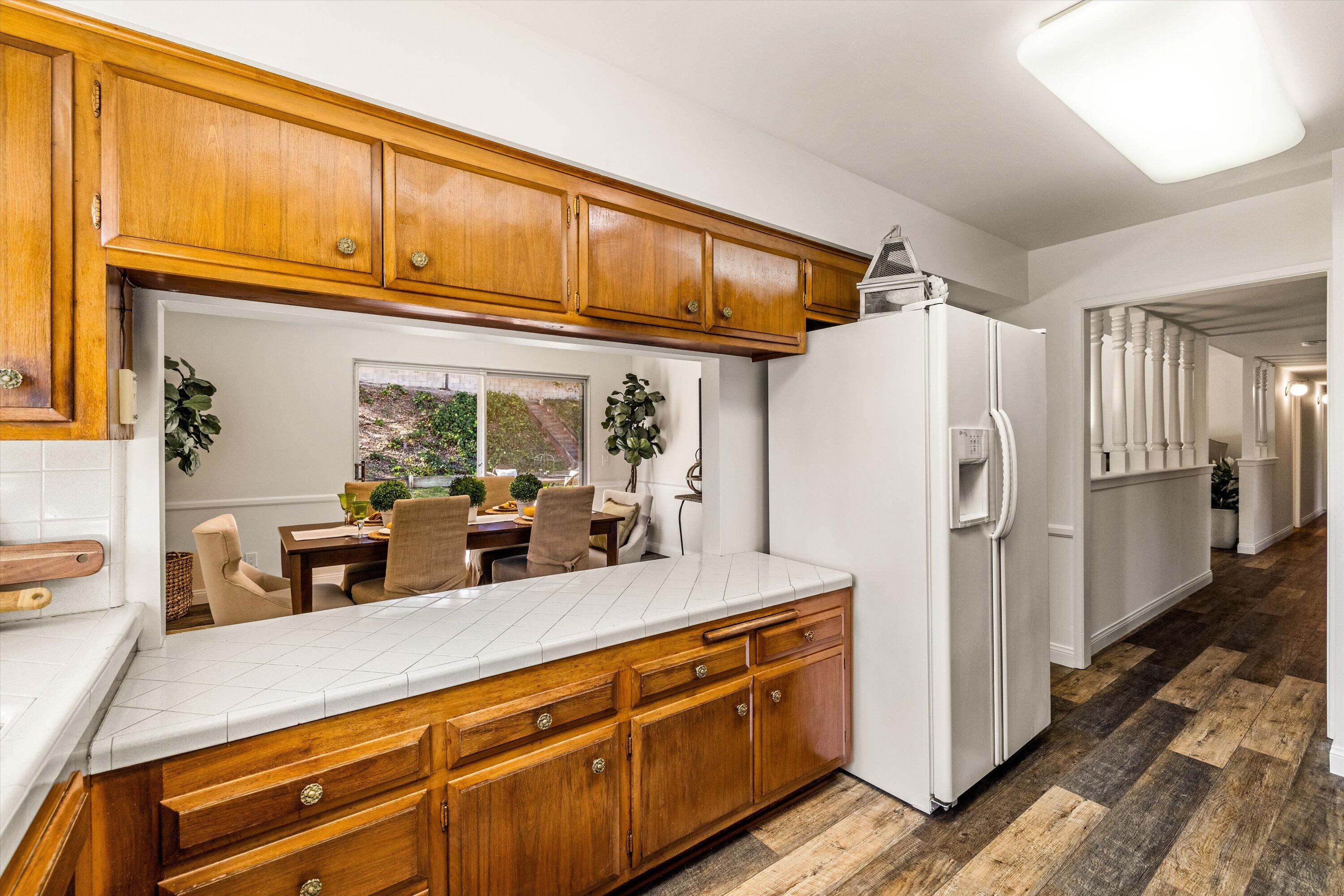 961 Randolph Road Santa Barbara, CA 93111 - Photo 10 of 33 Kitchen