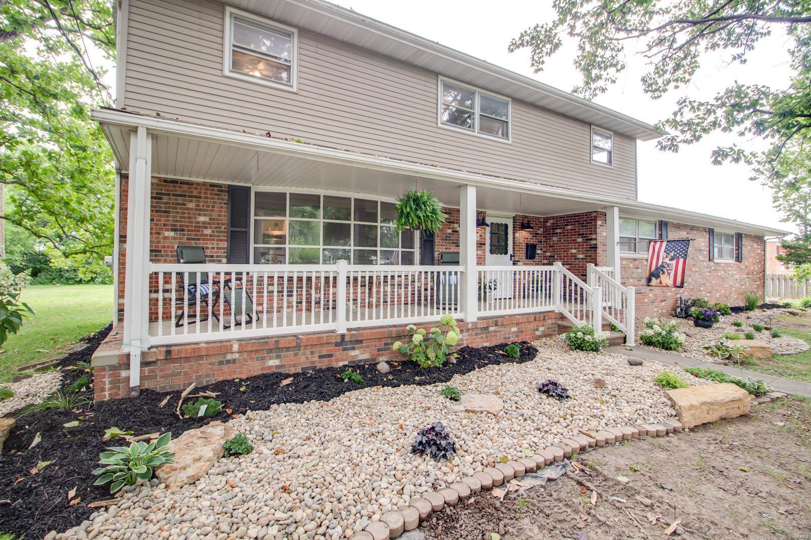 435 Bunker Hill Road Staunton, IL 62088 - Photo 4 of 44 Gallery Image 4