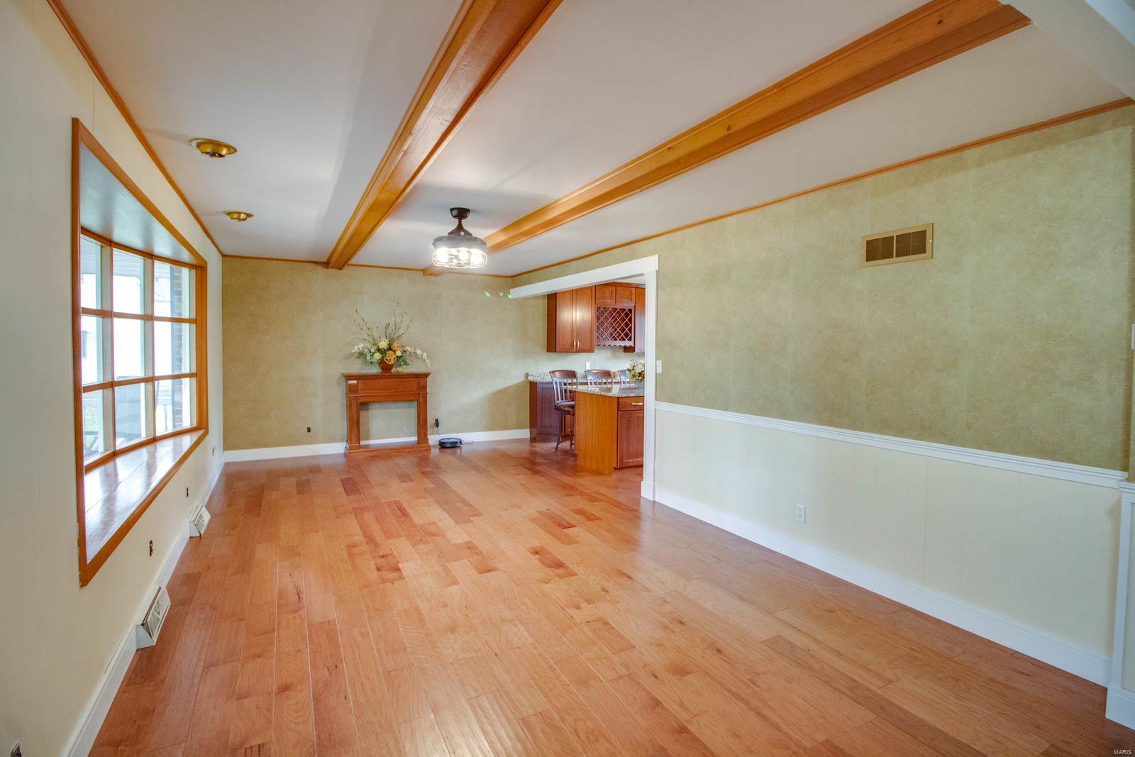435 Bunker Hill Road Staunton, IL 62088 - Photo 8 of 44 Gallery Image 8