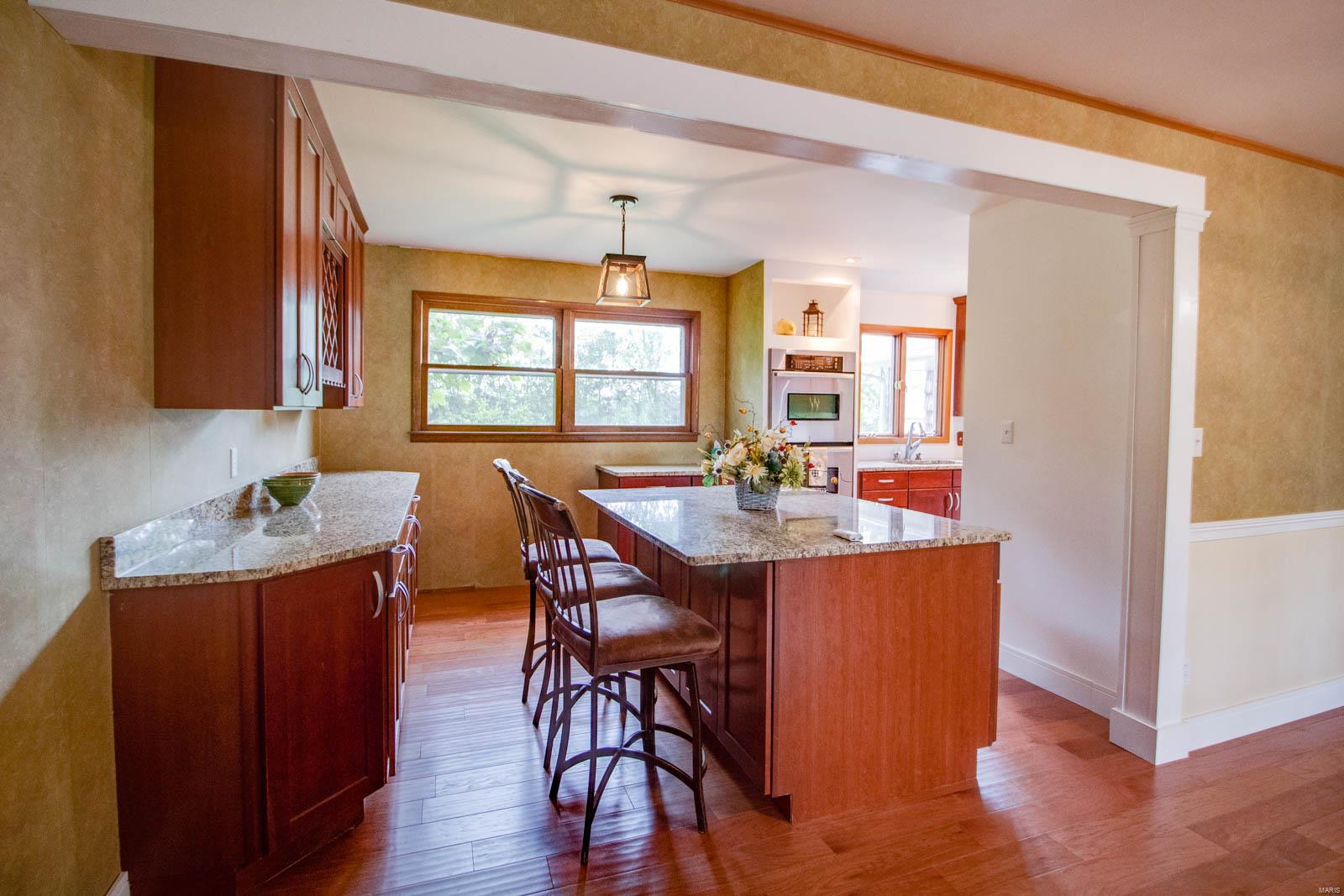 435 Bunker Hill Road Staunton, IL 62088 - Photo 9 of 44 Gallery Image 9