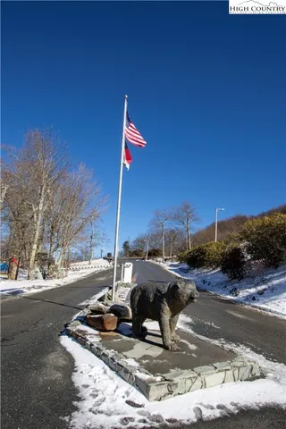 a view of a bird bath room