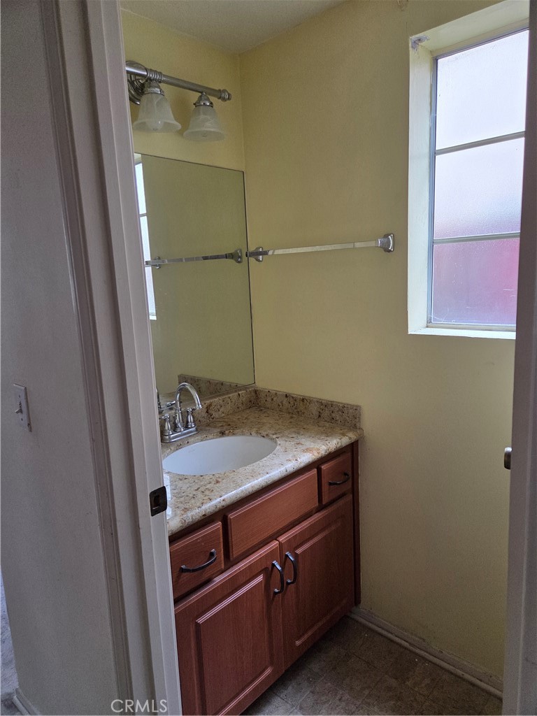 1330 Meadow Lane Duarte, CA 91010 - Photo 12 of 15 a utility room with dryer and washer
