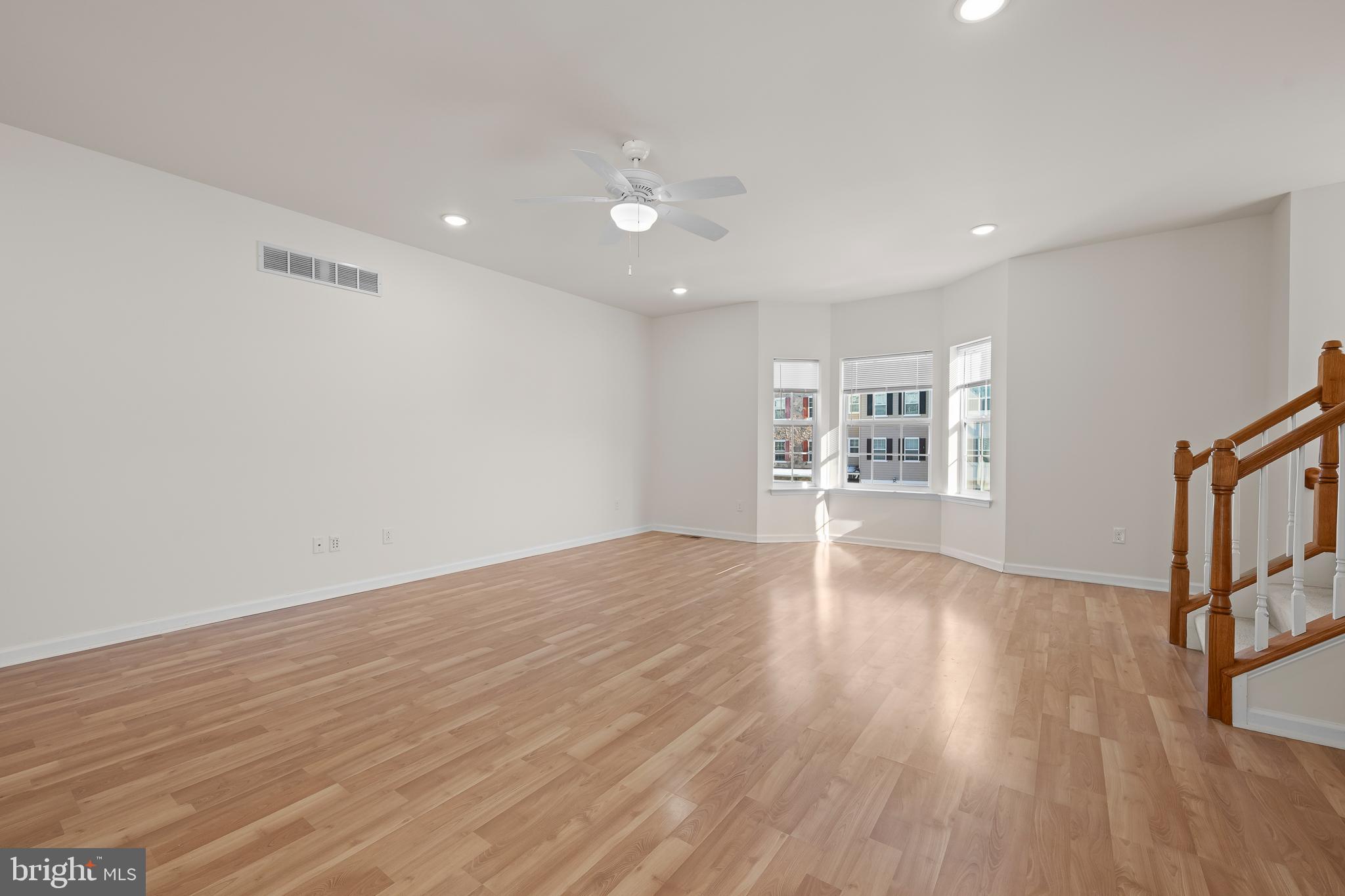 693 Jacobsen Circle, Unit 182 Newark, DE 19702 - Photo 23 of 40 Great Room