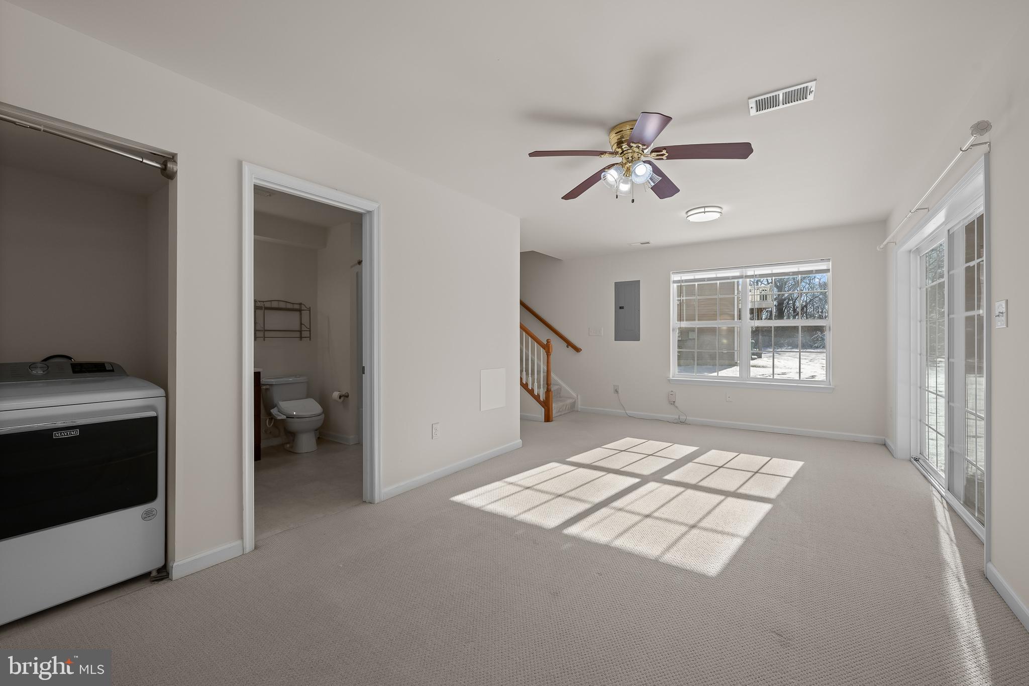 693 Jacobsen Circle, Unit 182 Newark, DE 19702 - Photo 29 of 40 First Floor Family Room