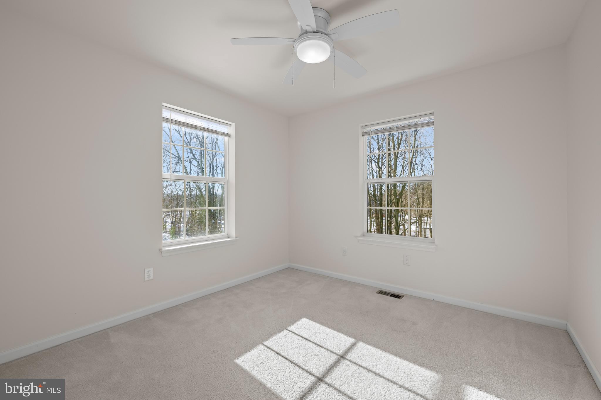 693 Jacobsen Circle, Unit 182 Newark, DE 19702 - Photo 37 of 40 Bedroom 3