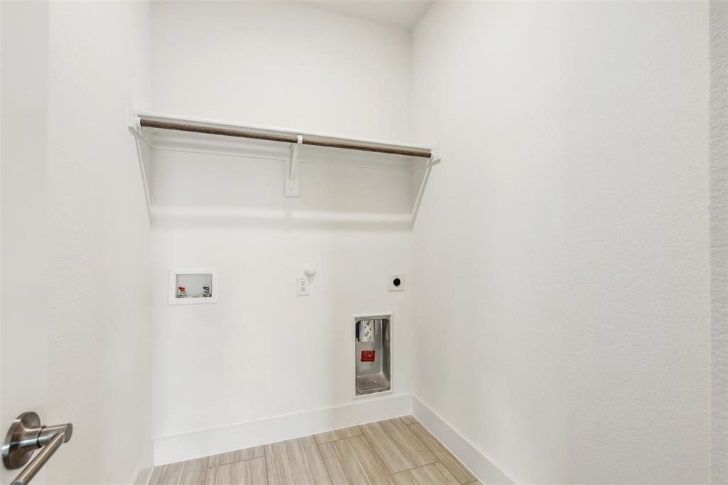 2540 Baypoint Drive Grand Prairie, TX 75054 - Photo 24 of 34 a view of an empty room