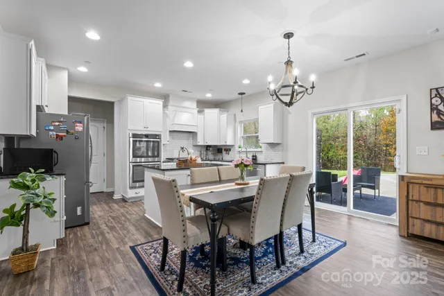a view of a dining room and livingroom view