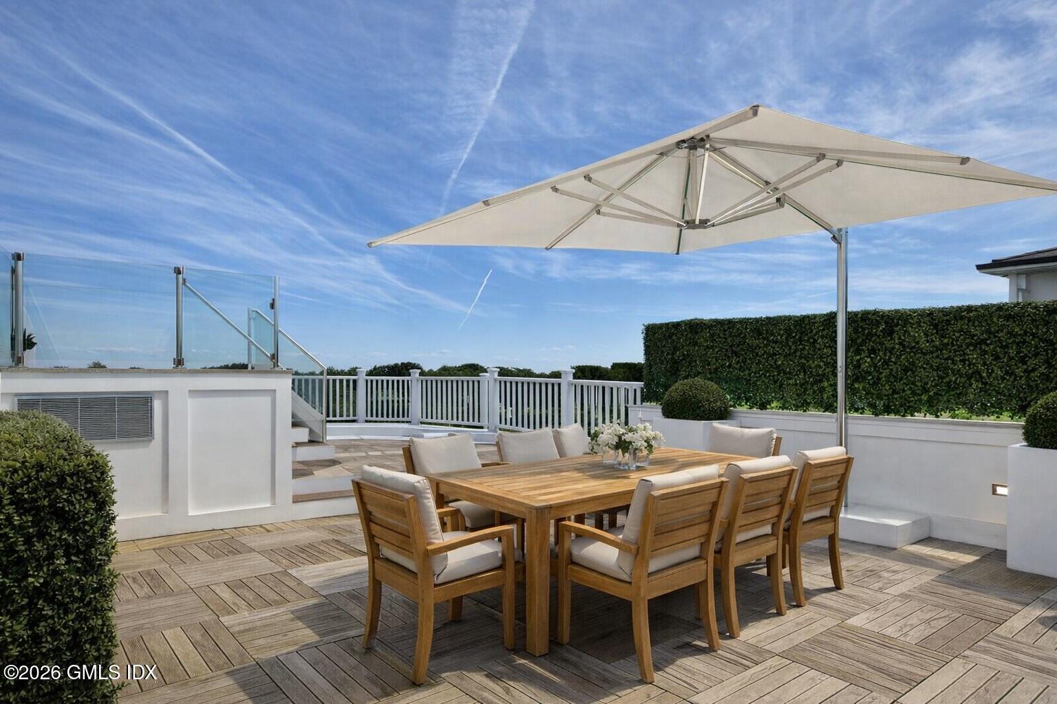 2 Oneida Drive, Unit C2 Greenwich, CT 06830 - Photo 24 of 31 Rooftop Dining