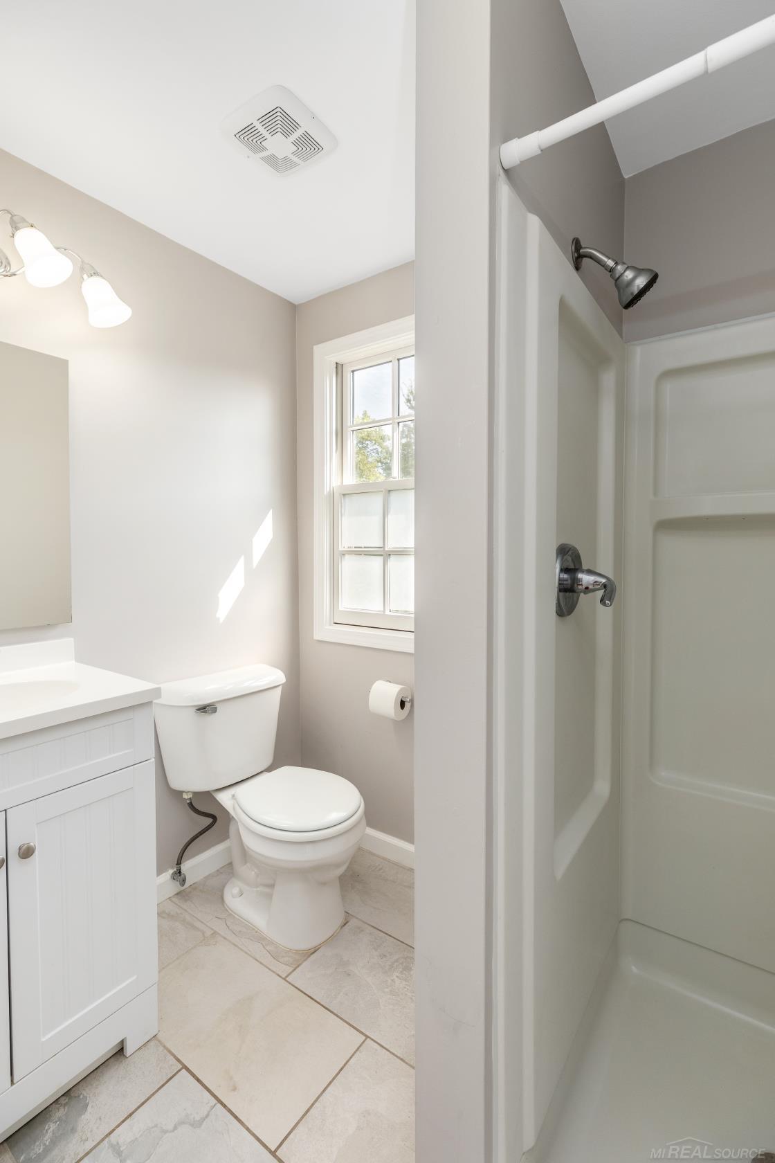 986 Balfour Street Grosse Pointe, MI 48230 - Photo 23 of 41 50154731-35141ab0-3d6a-4700-9089-3b6b9665378e.JPG
