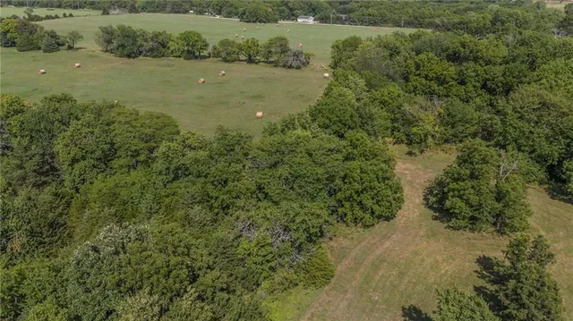 $575,000 | West 399th Street, Osawatomie, KS 66064