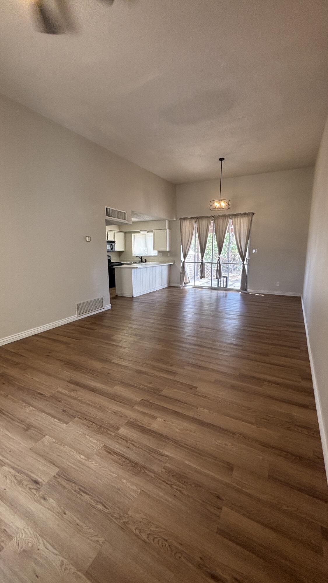1355 Rio Rancho Boulevard Southeast, Unit B Rio Rancho, NM 87124 - Photo 3 of 14 Gallery Image 3