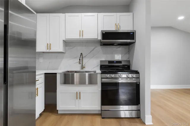 $449,000 | 506 Scherger Avenue, East Patchogue, NY 11772