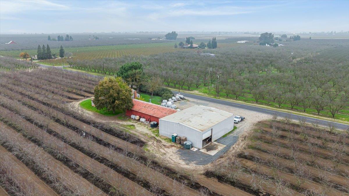 20339 Sexton Road Escalon, CA 95320 - Photo 4 of 38 a view of a terrace with yard