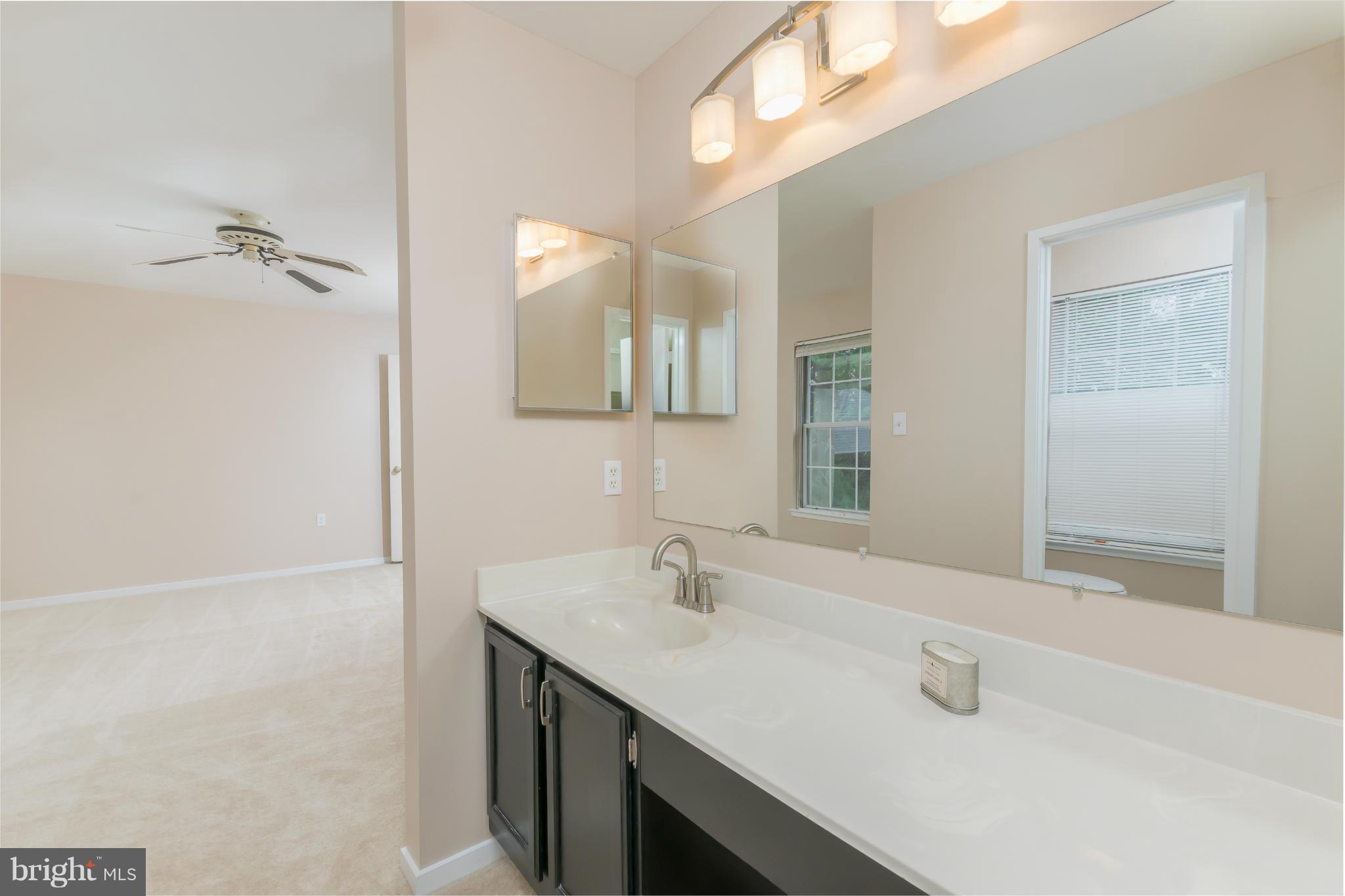 7709 Lexton Place, Unit 49 Springfield, VA 22152 - Photo 18 of 20 Bath (Master)