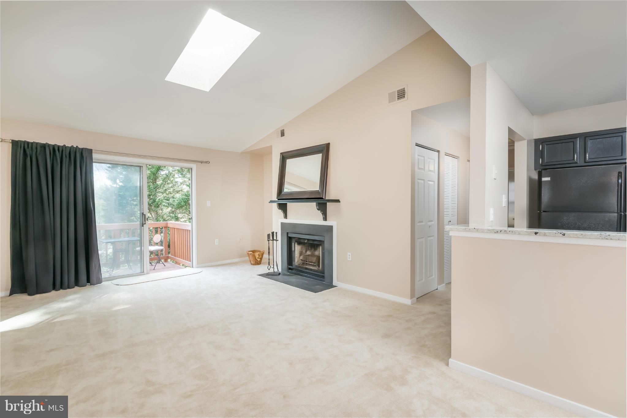 7709 Lexton Place, Unit 49 Springfield, VA 22152 - Photo 3 of 20 Living Room