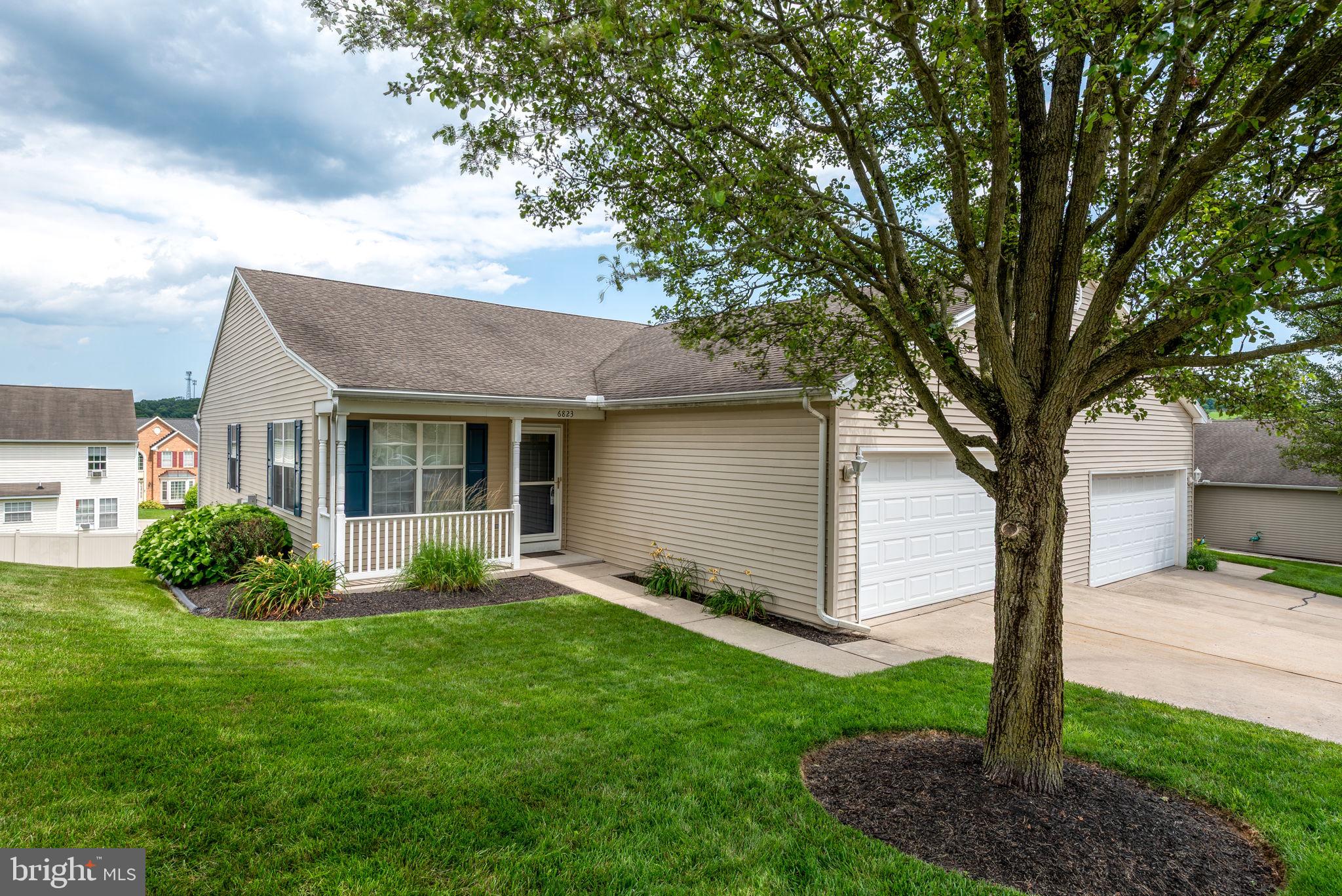 6823 Seneca Ridge Drive York, PA 17403 - Photo 2 of 31 Gallery Image 2