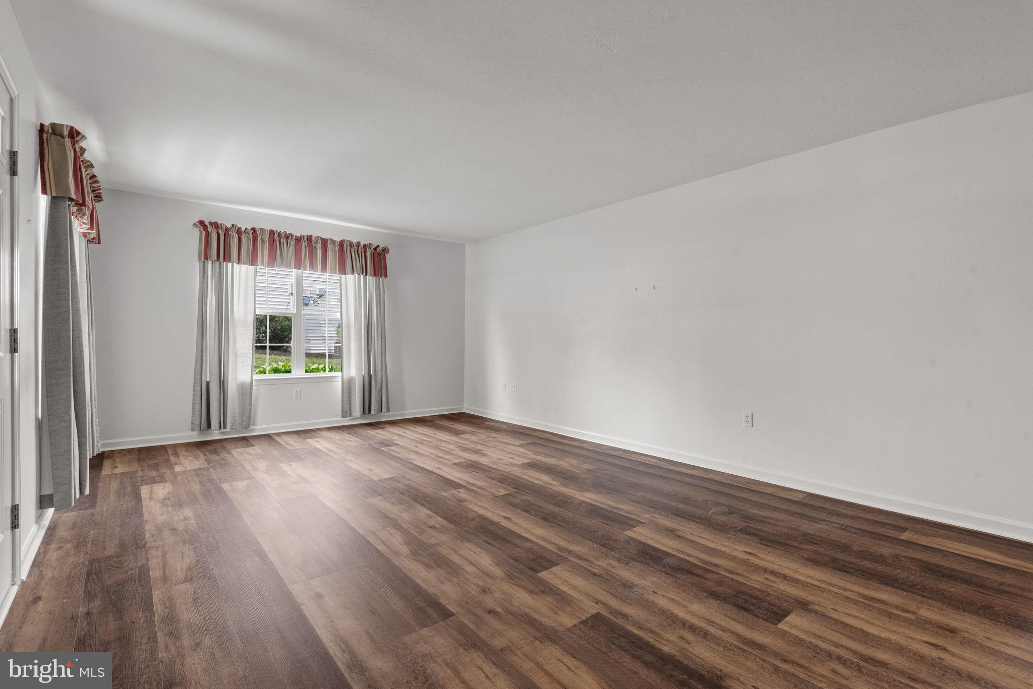 6823 Seneca Ridge Drive York, PA 17403 - Photo 4 of 31 Gallery Image 4