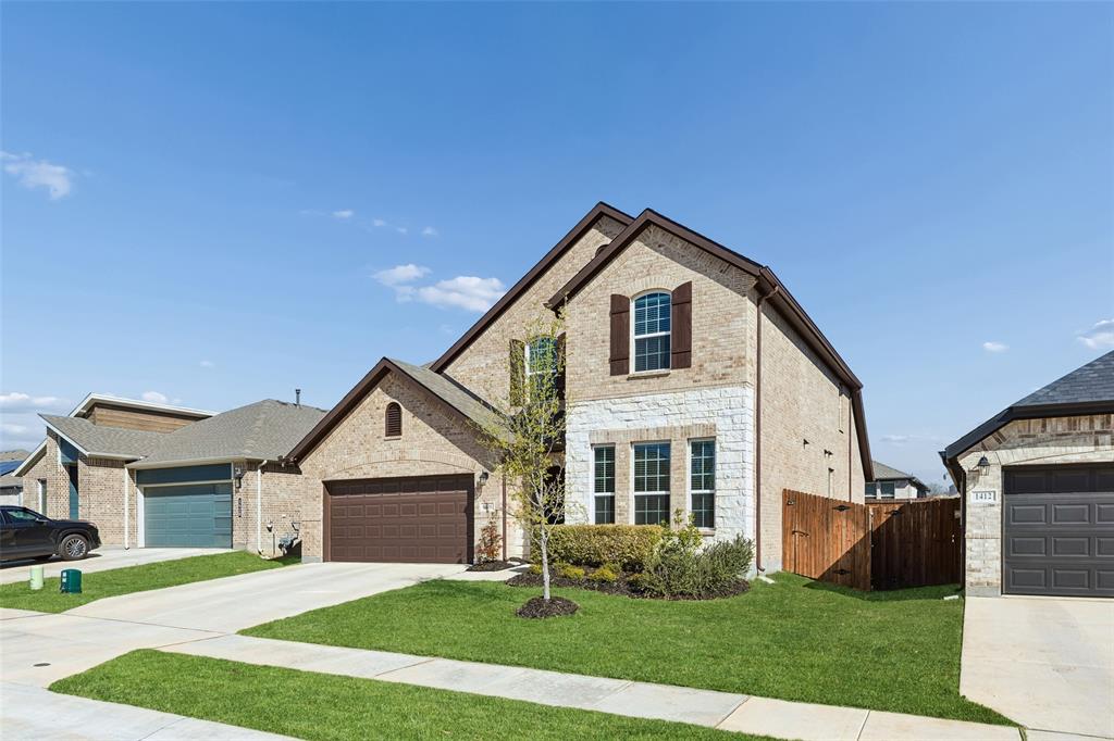 1416 Jackdaw Road Denton, TX 76205 - Photo 2 of 37