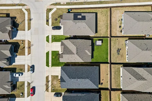 $487,000 | 1416 Jackdaw Road, Denton, TX 76205