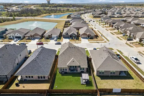 $487,000 | 1416 Jackdaw Road, Denton, TX 76205