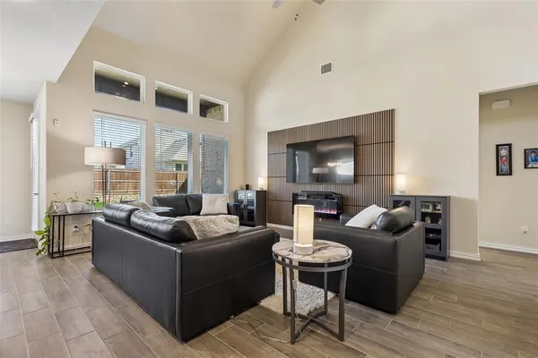 $487,000 | 1416 Jackdaw Road, Denton, TX 76205