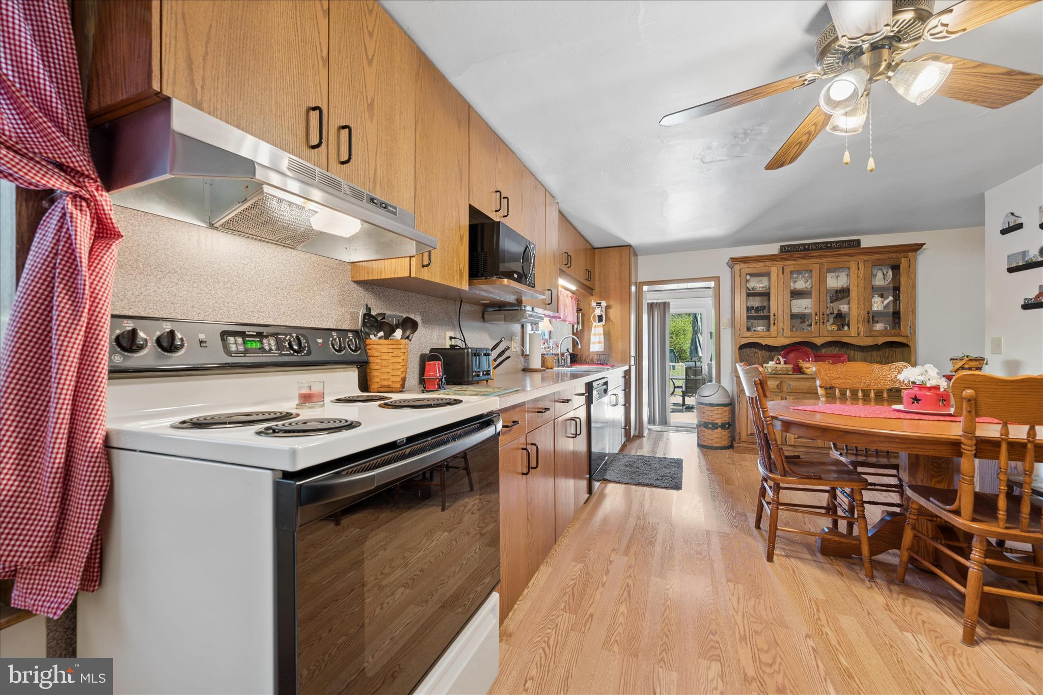 10701 Bennie Duncan Road Walkersville, MD 21793 - Photo 11 of 61 Kitchen