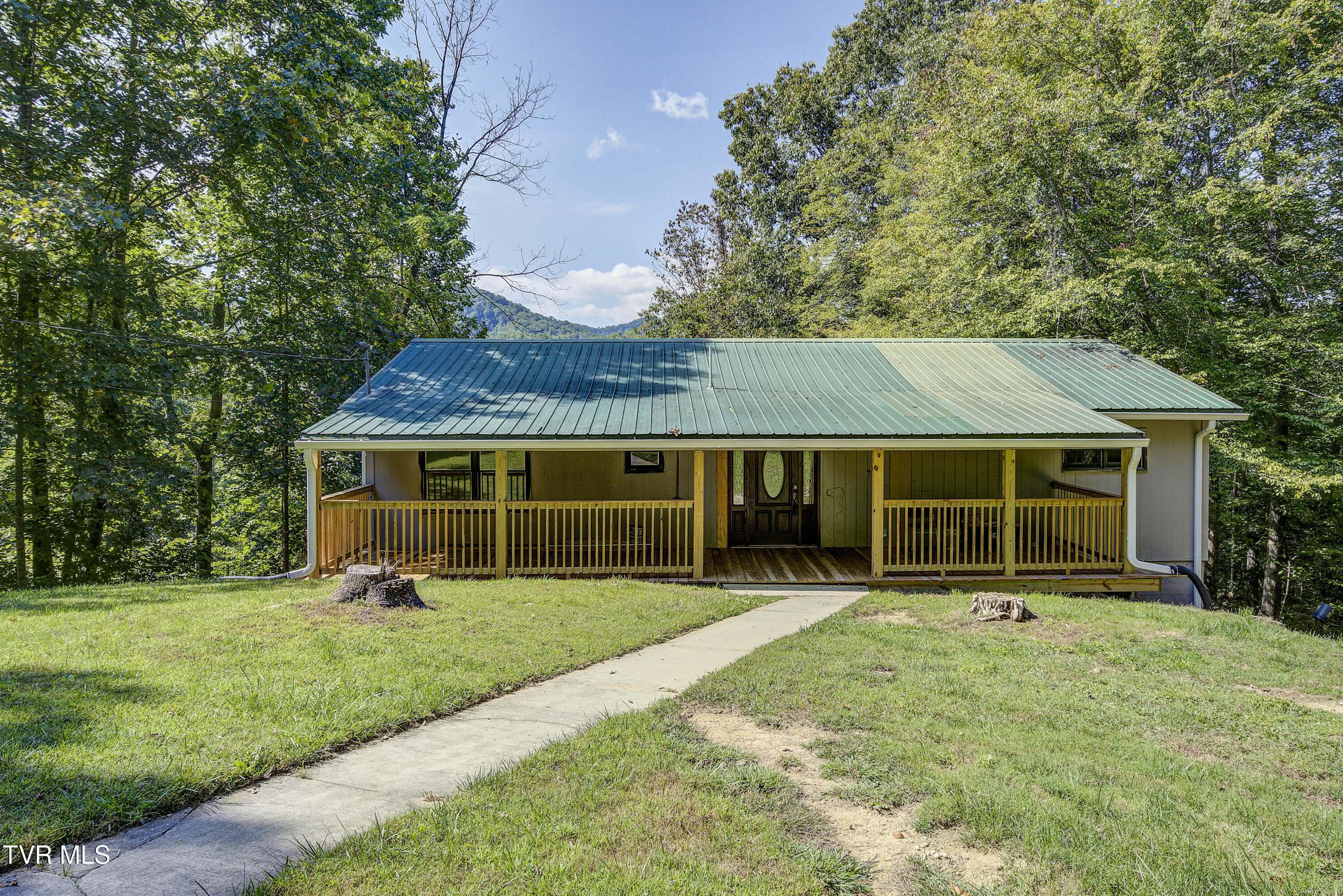 239 Viss Honeycutt Road Erwin, TN 37650 - Photo 2 of 66 Viss-46
