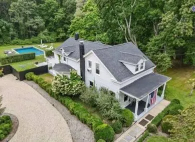 $1,950,000 | Undisclosed Address, Shelter Island, NY 11964