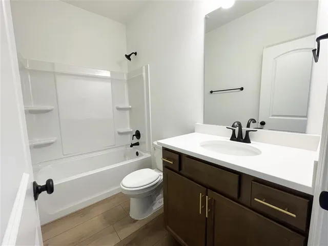 $230,290 | 243 White Castle North, Iowa, LA 70647