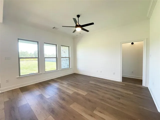 $230,290 | 243 White Castle North, Iowa, LA 70647