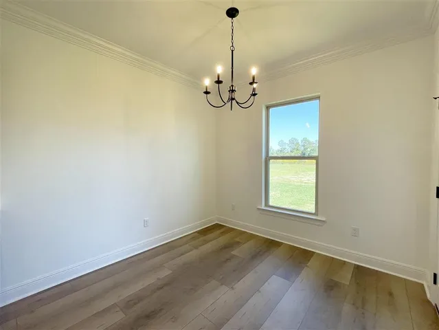 $230,290 | 243 White Castle North, Iowa, LA 70647